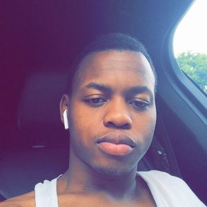 Meet your Posher, Troy